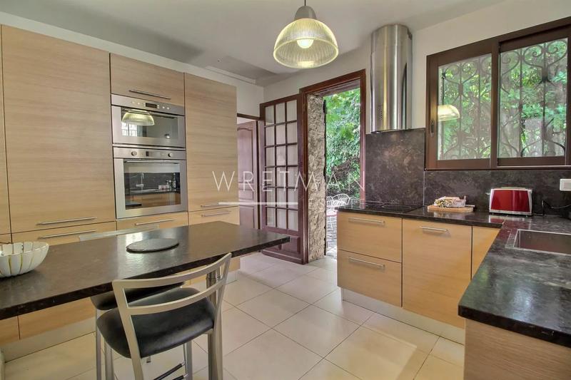 Villa - 111 m² - 5 pièces