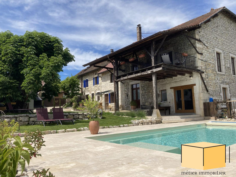 Maison ancienne - 362 m² - 9 pièces