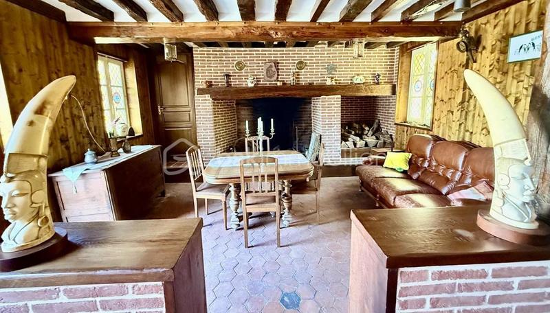 Maison - 256 m² - 9 pièces