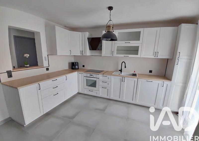 Maison - 121 m² - 6 pièces