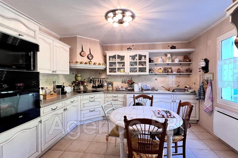 Villa - 130 m² - 7 pièces