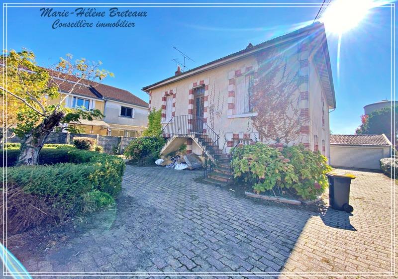 Maison - 260 m² - 2 pièces