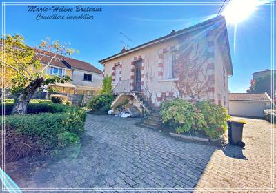 Maison - 260 m² - 2 pièces