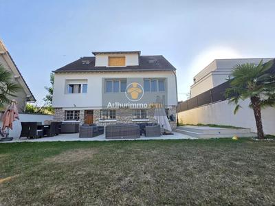 Maison - 180 m² - 6 pièces