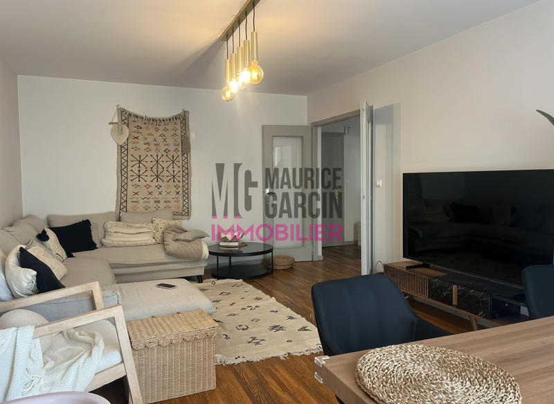 Appartement - 85 m² - 4 pièces