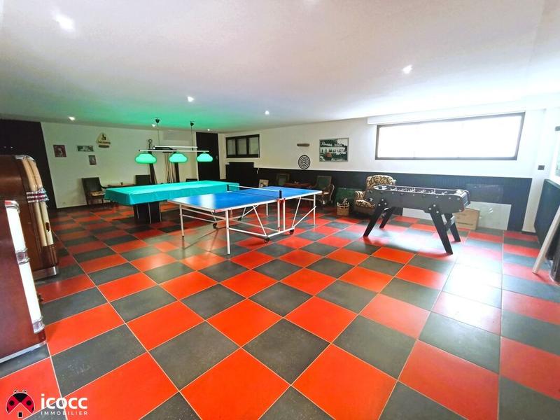 Maison de bourg - 300 m² - 9 pièces