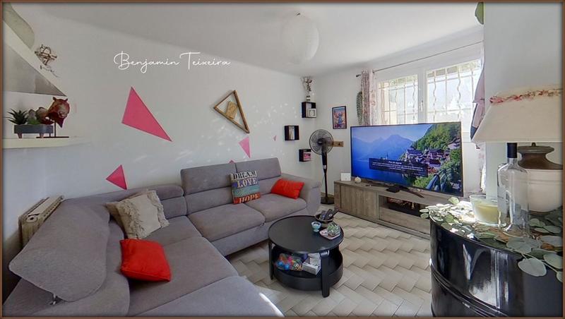 Maison - 204 m² - 7 pièces