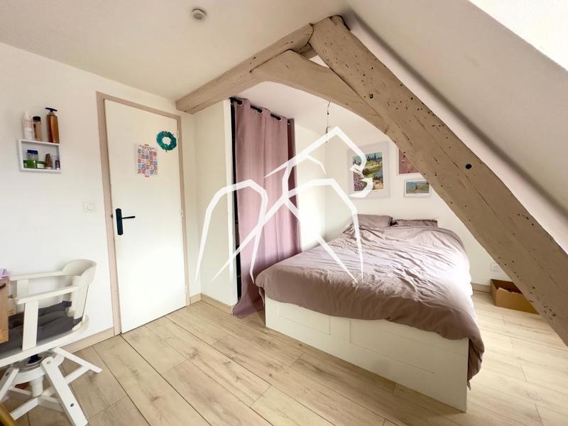 Appartement ancien - 64 m² - 5 pièces