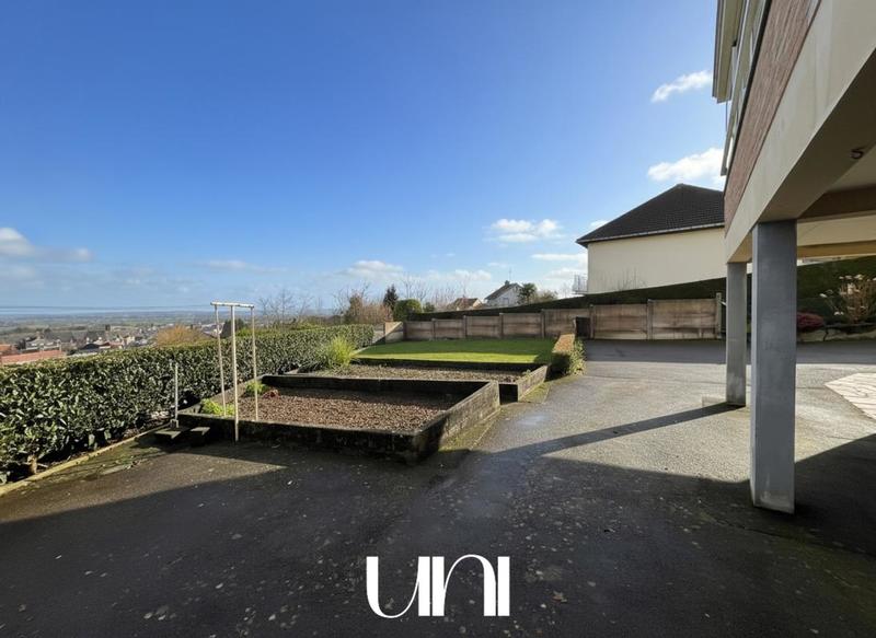 Maison - 147 m² - 6 pièces