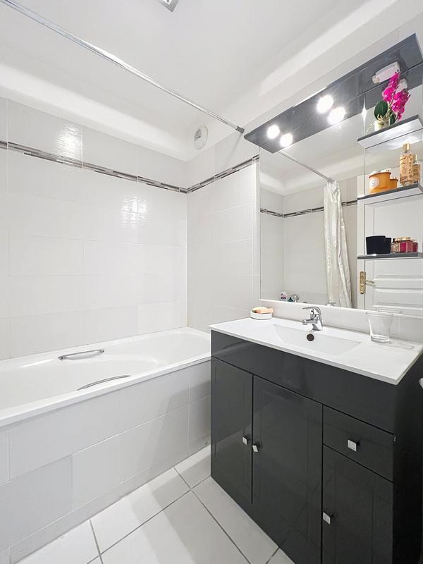 Appartement - 101 m² - 5 pièces