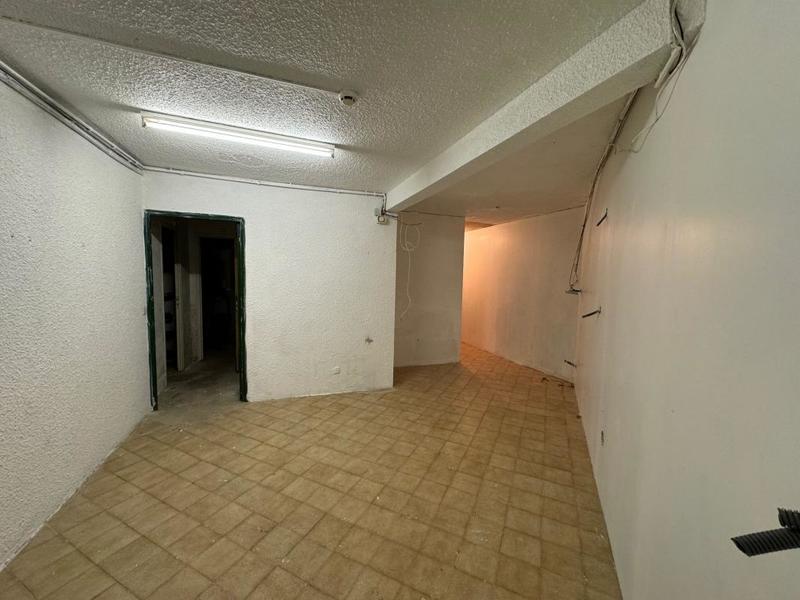 Maison - 200 m² - 3 pièces