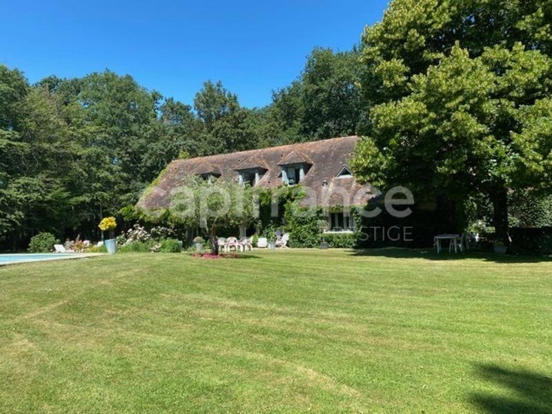 Propriété - 393 m² - 13 pièces