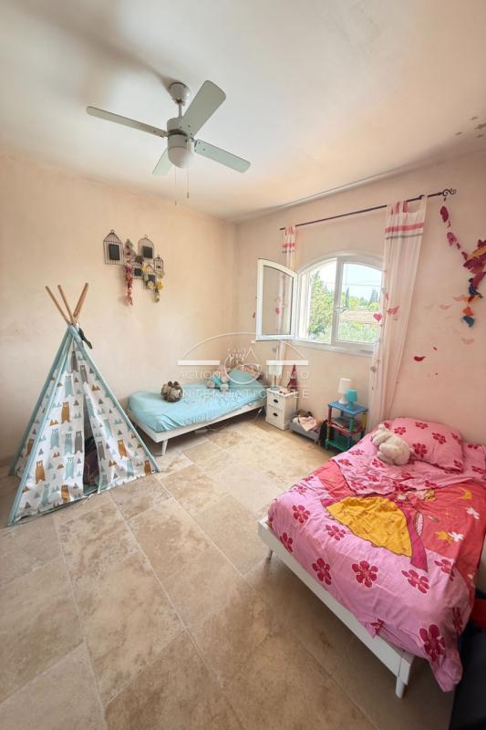 Maison - 252 m² - 8 pièces