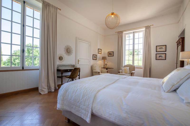 Maison - 655 m² - 20 pièces