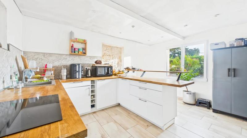 Maison - 140 m² - 6 pièces