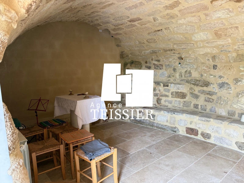 Mas - 230 m² - 11 pièces