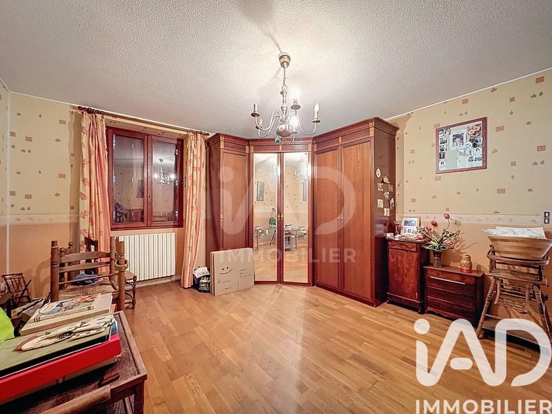 Maison - 200 m² - 7 pièces