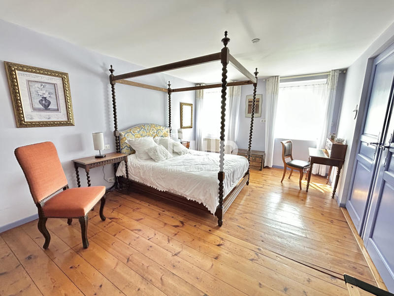 Corps de ferme - 328 m² - 10 pièces