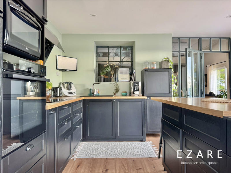 Maison - 210 m² - 5 pièces