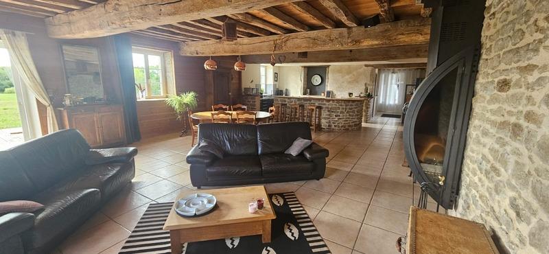 Corps de ferme - 368 m² - 11 pièces