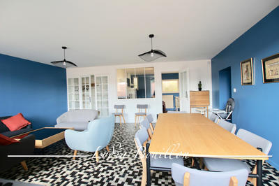 Immeuble - 247 m² - 10 pièces