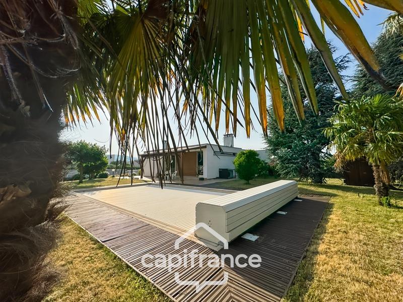 Maison - 99 m² - 6 pièces