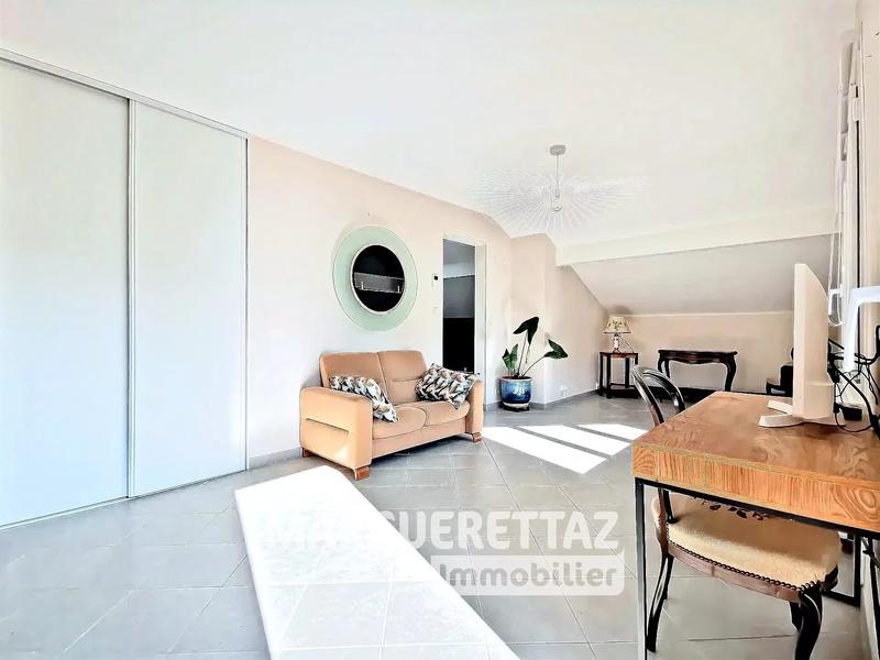 Appartement - 80 m² - 4 pièces