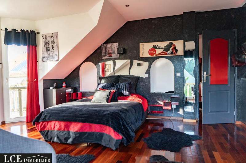 Villa - 570 m² - 10 pièces