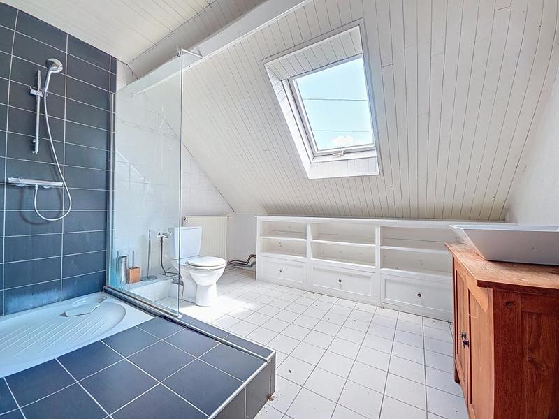 Maison - 215 m² - 8 pièces