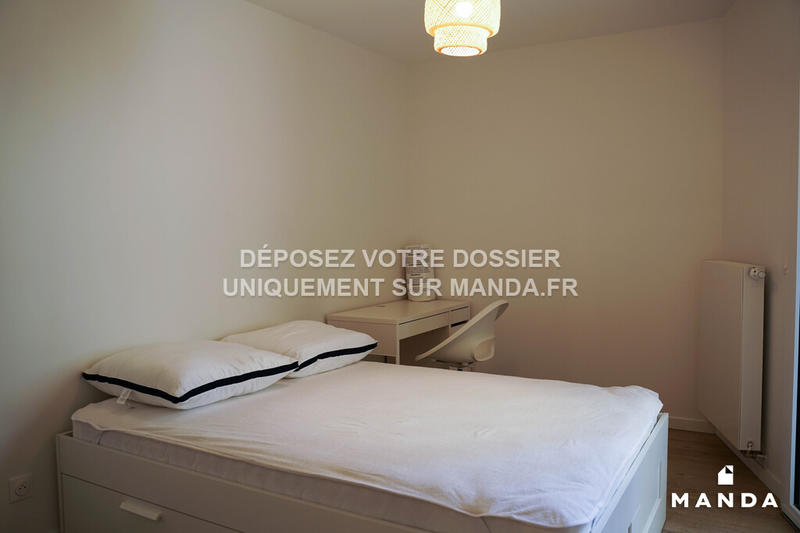 Chambre - 9 m² - 5 pièces