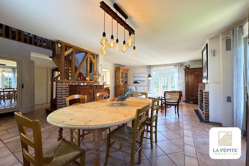 Maison - 186 m² - 9 pièces