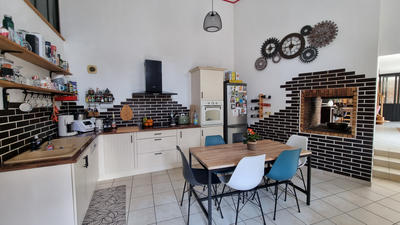 Maison - 159 m² - 7 pièces