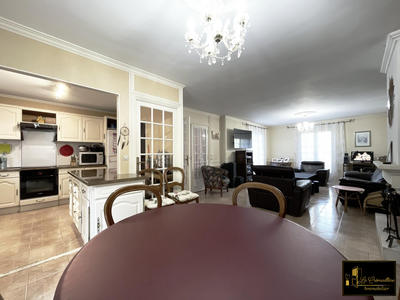 Maison traditionnelle - 121 m² - 5 pièces