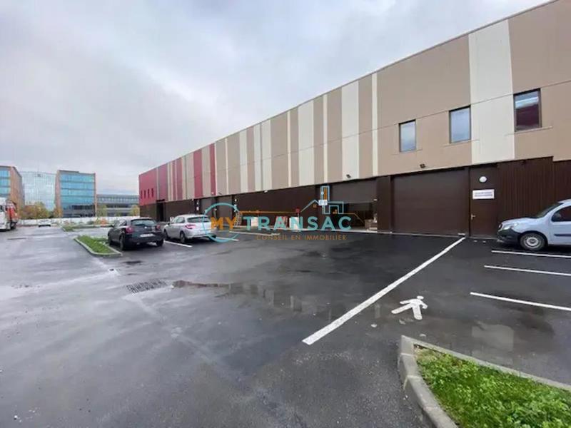 Local d'activité / Entrepôt - 652 m²