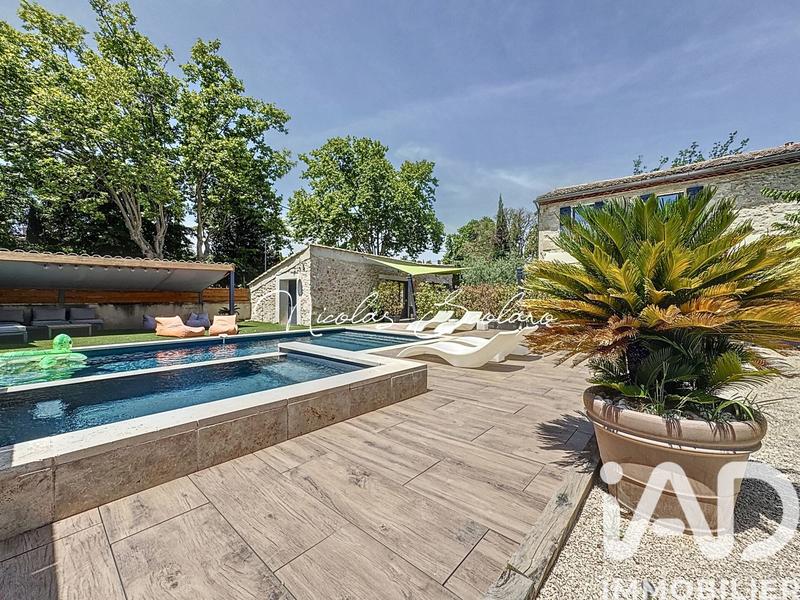 Maison - 1 m² - 6 pièces