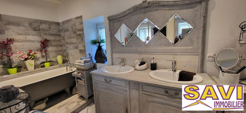 Maison ancienne - 170 m² - 6 pièces