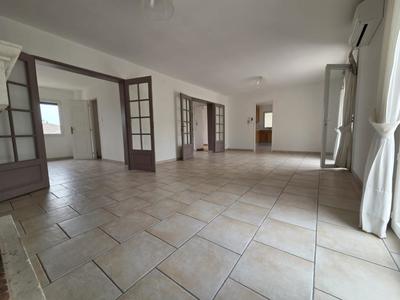 Propriété - 180 m² - 8 pièces