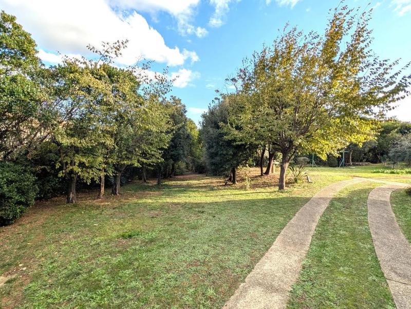 Propriété - 219 m² - 7 pièces