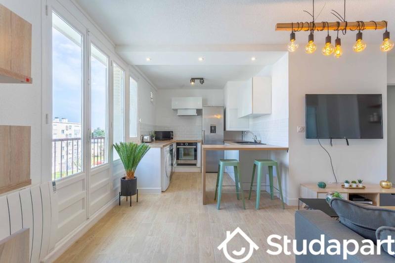 Chambre - 9 m² - 1 pièce