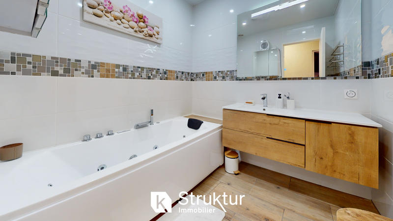 Maison - 115 m² - 5 pièces