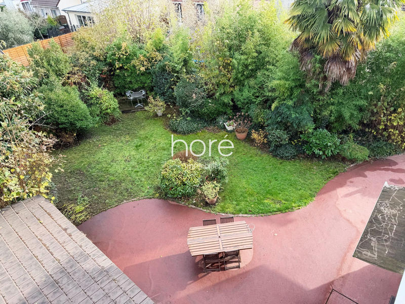 Maison - 210 m² - 8 pièces