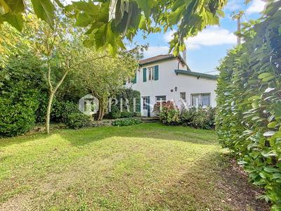 Maison - 175 m² - 8 pièces