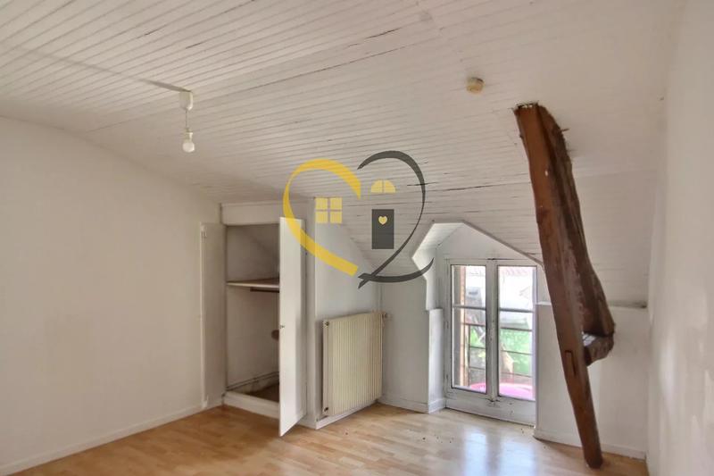 Maison - 250 m² - 13 pièces