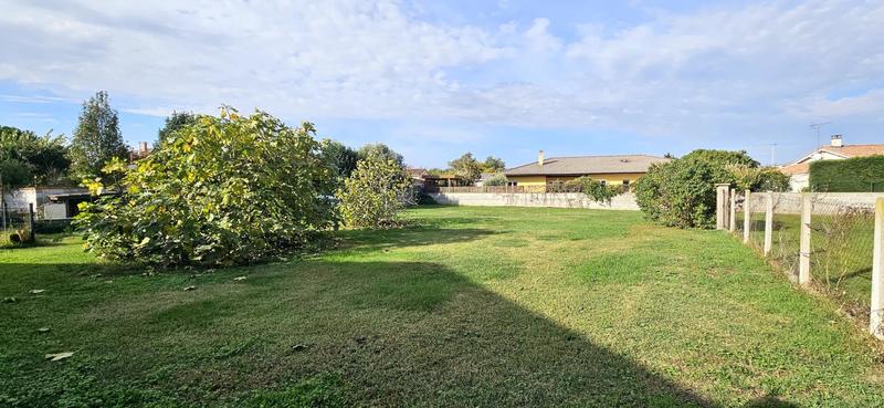 Terrain - 680 m²