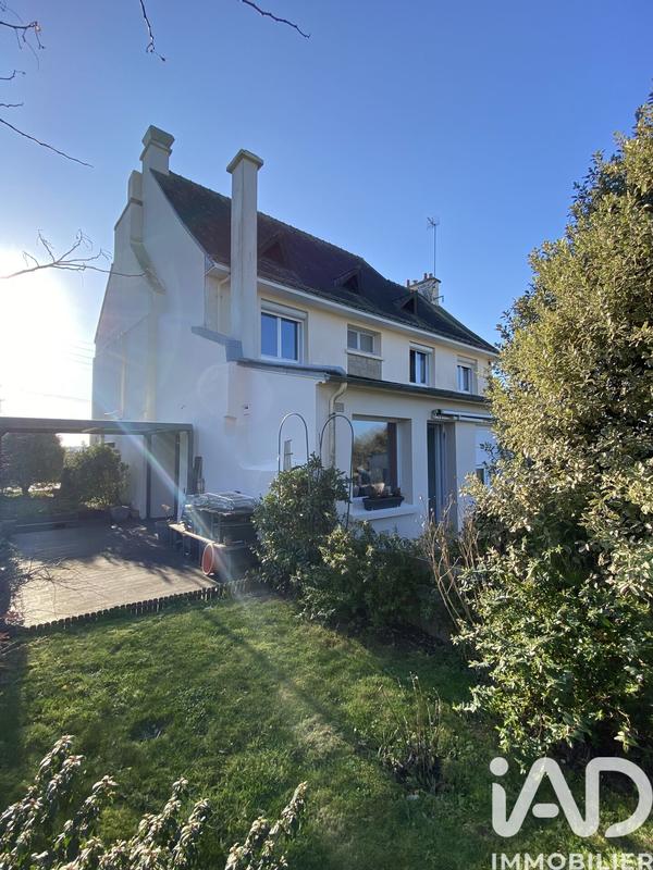 Maison - 200 m² - 8 pièces