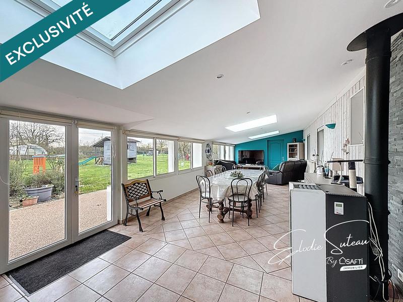 Maison - 168 m² - 8 pièces