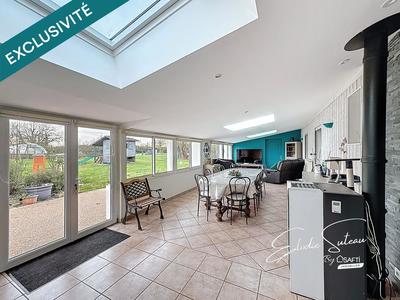 Maison - 168 m² - 8 pièces