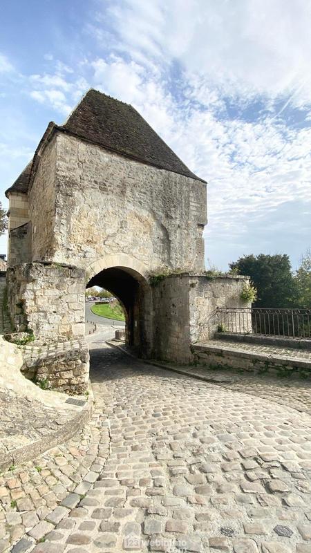 Maison de ville - 273 m² - 1 pièce