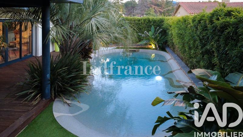 Maison - 147 m² - 6 pièces