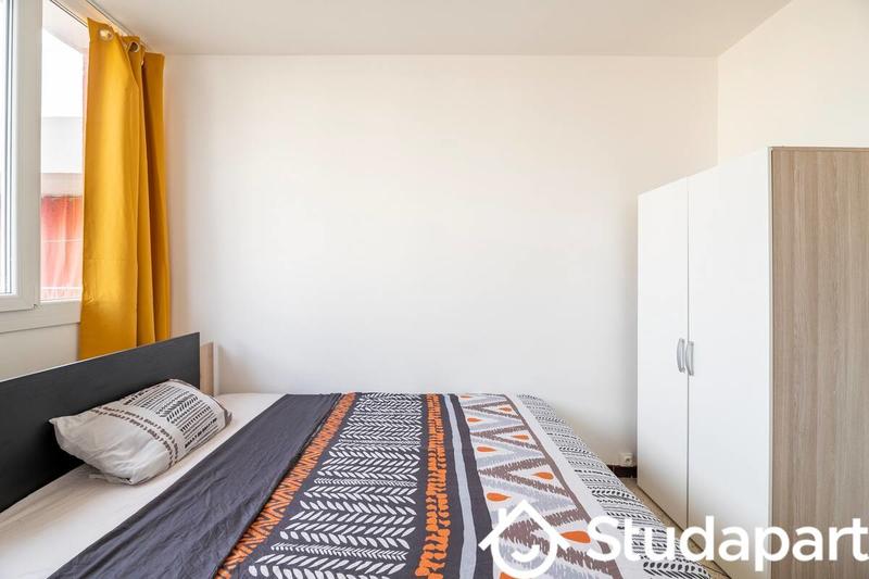 Chambre - 11 m² - 1 pièce